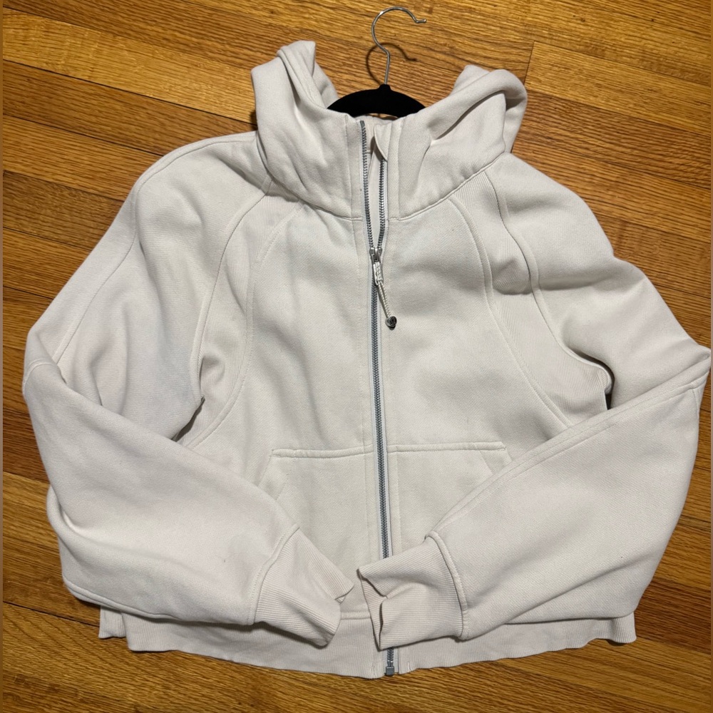Lululemon scuba cropped full zip hoodie. Cream color size XS/S
